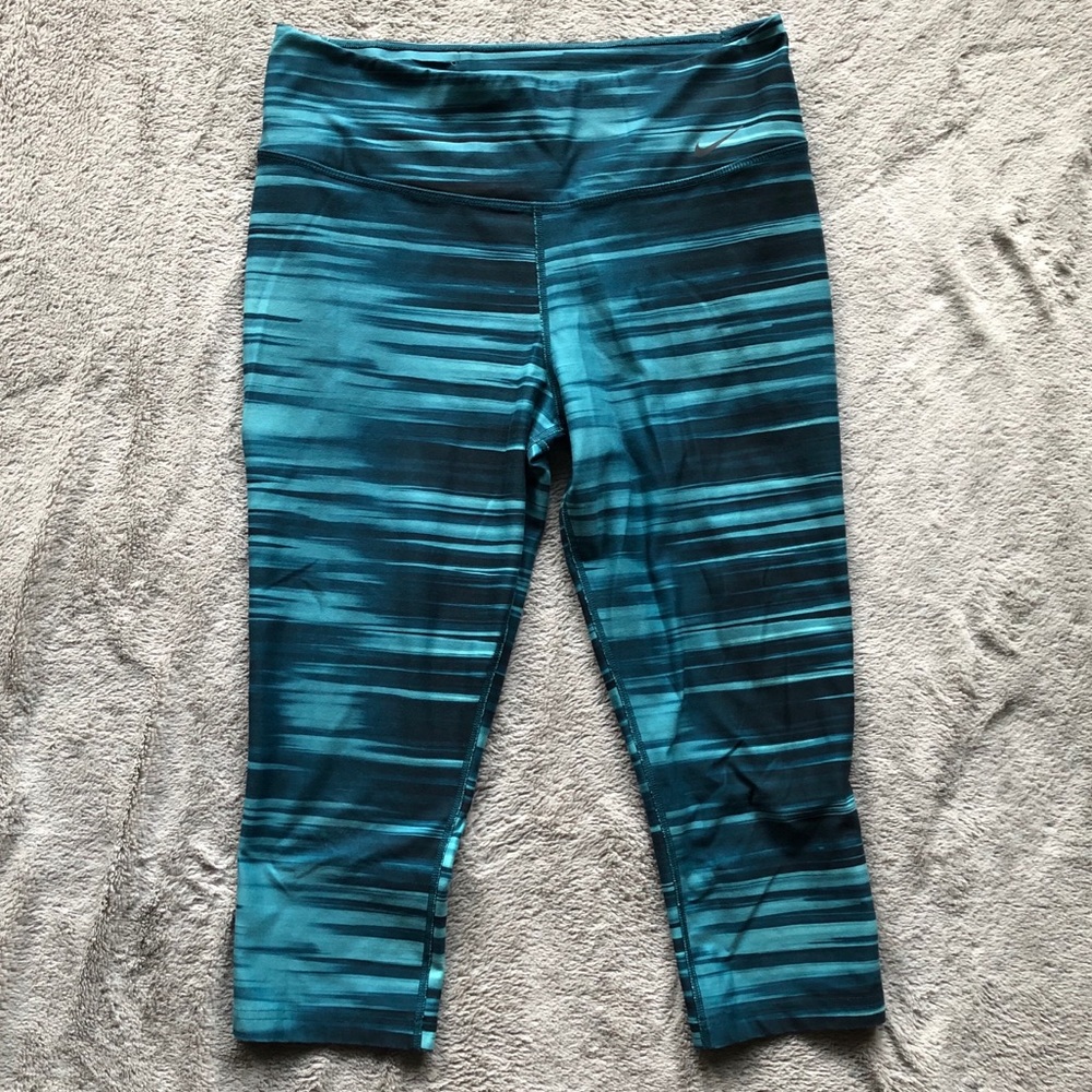 Nike Crop Leggings